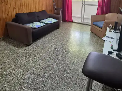Depto Tipo Casa en Alquiler de 2 dormitorios