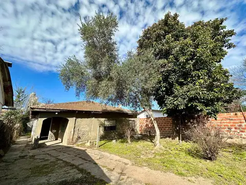 Casa en venta en Garin - ID 5829