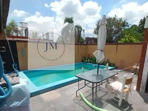 CASA DE 4 AMBIENTES MAS DEPARTAMENTO
