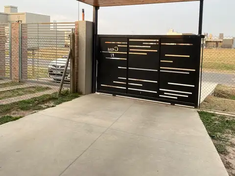 Casa en Venta con 1 cochera