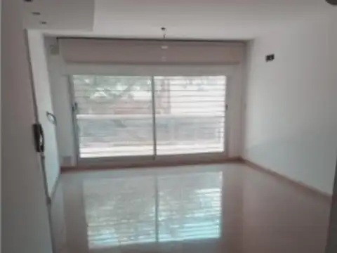 Departamento en Alquiler en Alberdi, $ 280.000