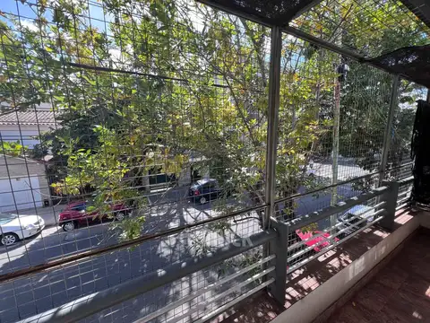 NUEVO (9 AÑOS) PH SEMIP AL FTE Y S/EXP EN CUENCA AL 4400 - BALCON CORRIDO GRAN PATIO TODO SOL