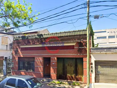 VENTA CASA 3 AMBIENTES EN LOTE PROPIO CON JARDÍN APTA CRÉDITO– FLORIDA OESTE