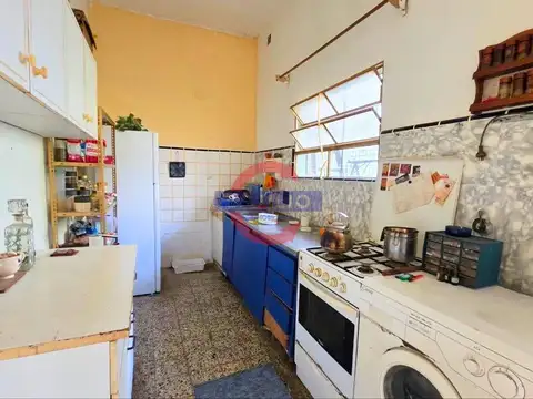VENTA CASA 3 AMBIENTES EN LOTE PROPIO CON JARDÍN APTA CRÉDITO– FLORIDA OESTE