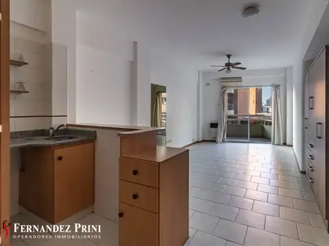 Excelente monoambiente al frente, edificio con pileta y parrilla