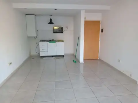 San Martín Centro: Departamento 2 amb. APTO PROFESIONAL
