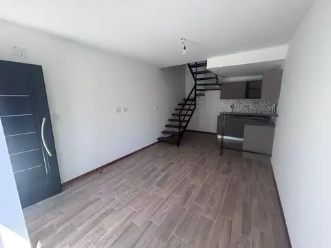 DUPLEX 1 DORMI + COMODIN CON TERRAZA EXCLUSIVA