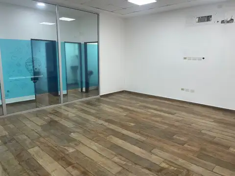 Local en Alquiler Via Pública