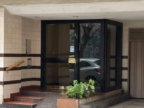 San Lorenzo 91 , Piso 1