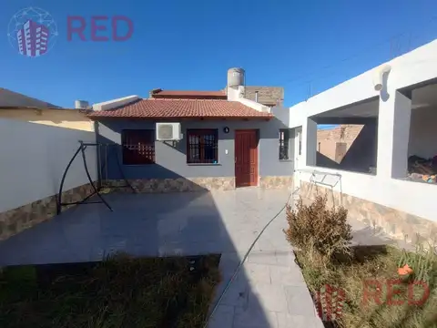 CASA EN VENTA GRAL ROCA  CALLE CIPOLLETTI