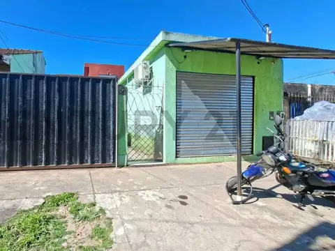 CASA CUATRO AMBIENTES CON LOCAL