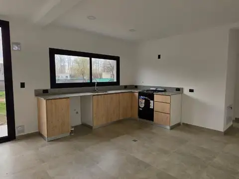 Casa en Venta en Plottier, USD 370.000