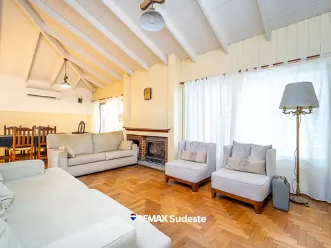 Casa 3 ambientes con 2 baños