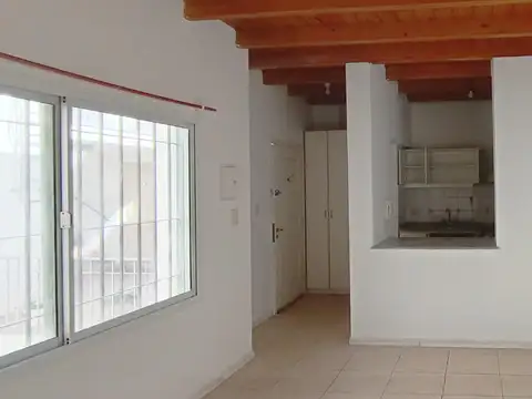 Departamento en Alquiler en Godoy Cruz, $ 699.000