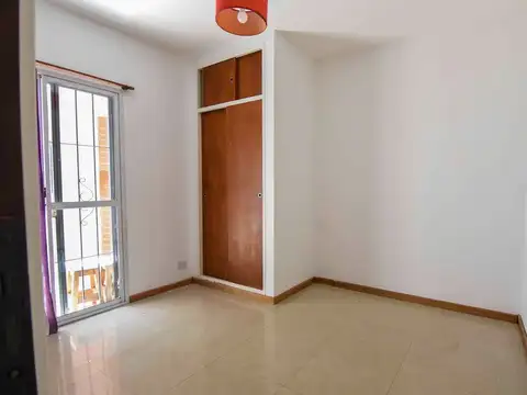 Depto Tipo Casa en Venta en Villa Pueyrredon, USD 239.000
