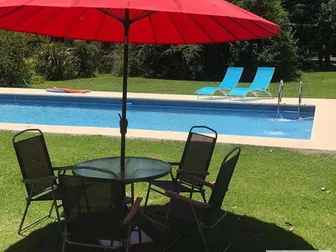 Casa en venta - 4 Dormitorios 6 Baños - 900Mts2 - Luján