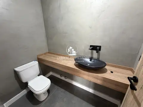 Casa 4 ambientes con 3 baños
