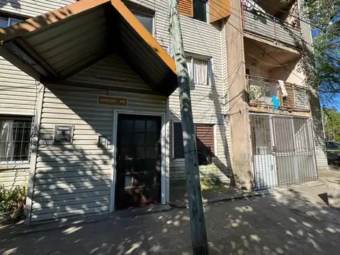 Departamento  4 ambientes planta baja en complejo Mil Viviendas