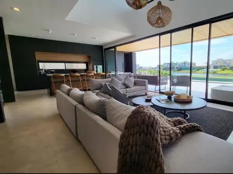 Casa en Alquiler A Estrenar