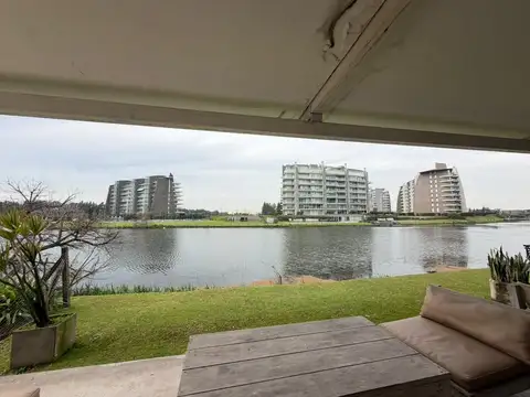 Departamento en Alquiler con 1 cocheras
