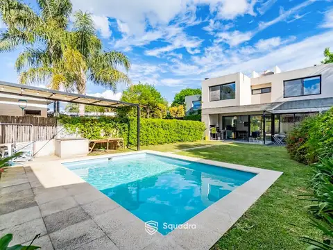 VENTA | PERMUTA - Casa de 3 dormitorios, jardín, galería y piscina. Zona 2, Funes - APTO CRÉDITO.
