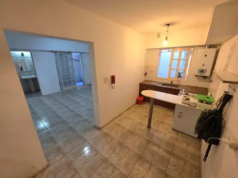 Rosales 100, Piso PB