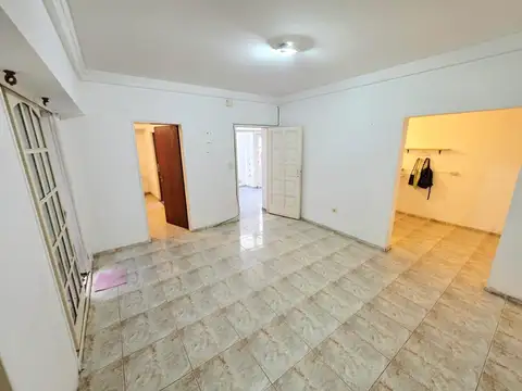 Depto Tipo Casa en Venta en Ramos Mejia, USD 58.000