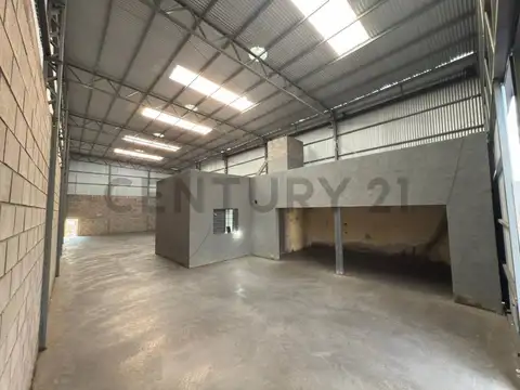 Galpon en Venta 42  mts Fondo