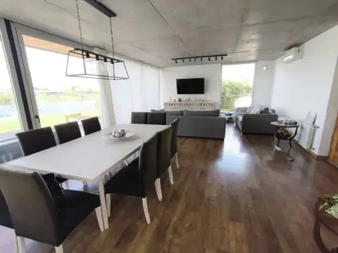 Casa en Venta al Este