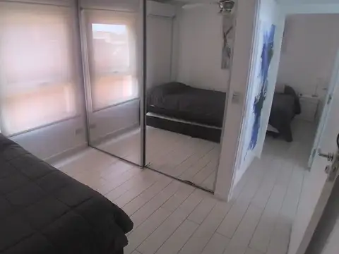 En Venta, depto 5 amb. frente al mar, Villa Gesell, Zona Centro.-