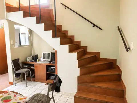 Venta casa 2 dormitorios y cochera - BROWN AL 1900