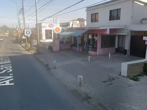 VENTA 2 DPTOS + GALPON + LOCAL CENTRO UNQUILLO CBA