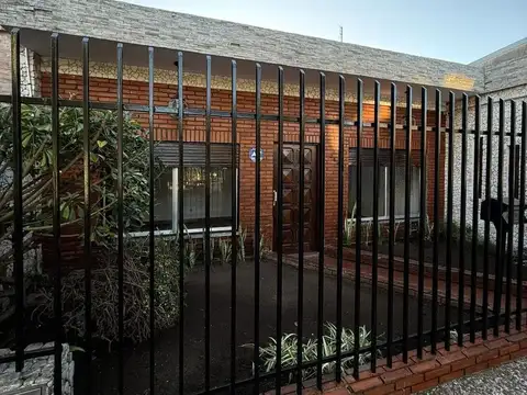 Casa en Venta en Castelar Norte, USD 129.000