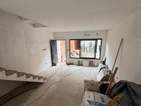 Dúplex de 3 ambientes en Venta en Villa Adelina