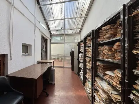 Casa 7 ambientes con 1 baño