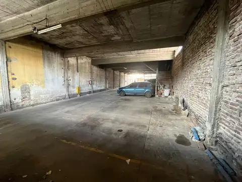 Galpon en Venta en Bernal, USD 120.000