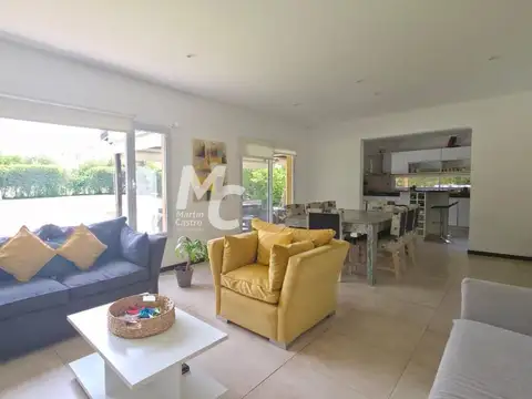 Casa en Venta al Este