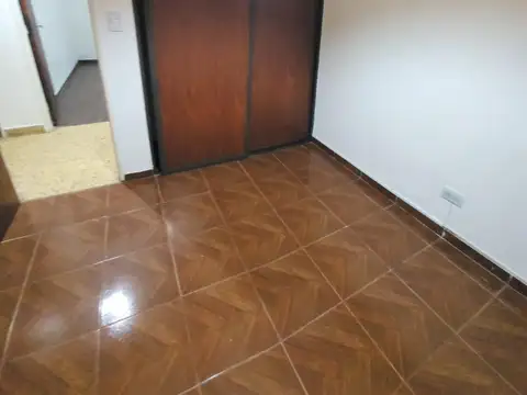 Casa en Alquiler con 1 cochera