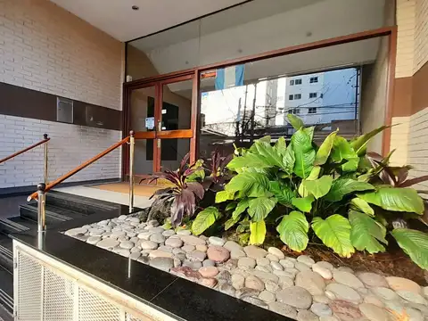 Oficina 4 ambientes con 2 baños