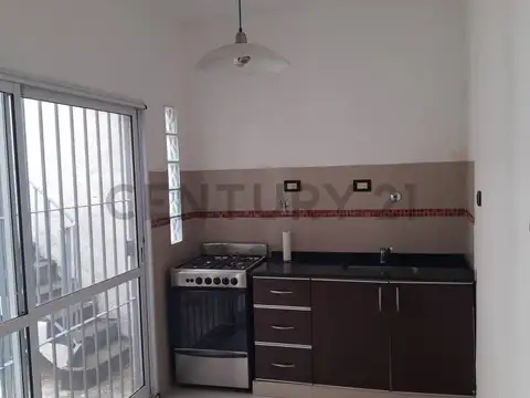 VENTA CASA CENTRICA EN PH, 4 AMB - Ubicada en pleno centro de San Martin.