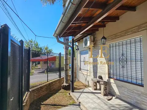 Casa 4 ambientes con 1 baño