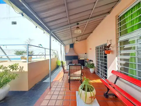 Casa en Venta en Valentin Alsina, USD 230.000