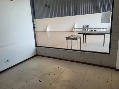 Galpon en Alquiler 15  mts Frente