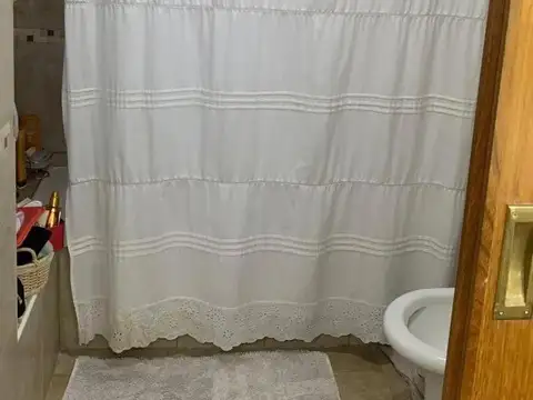 Casa en Venta en Godoy Cruz, USD 390.000