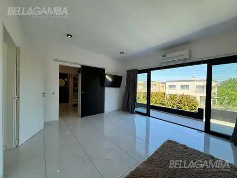 Casa en Alquiler de 4 dormitorios