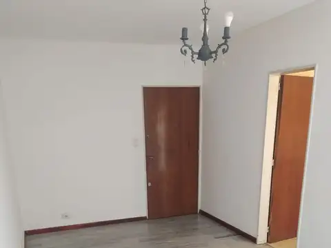 Doctor Pedro Ignacio Rivera 5400, Piso 1