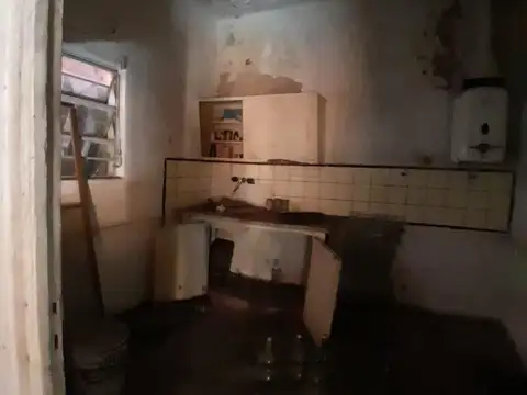 Venta Local con Vivienda 3 Ambientes 2 Baños en Acassuso.