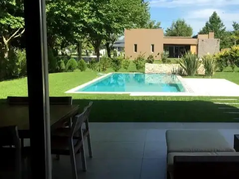 Casa  en Venta en Sausalito, Pilar, G.B.A. Zona Norte