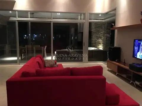 Casa  en Venta en Sausalito, Pilar, G.B.A. Zona Norte