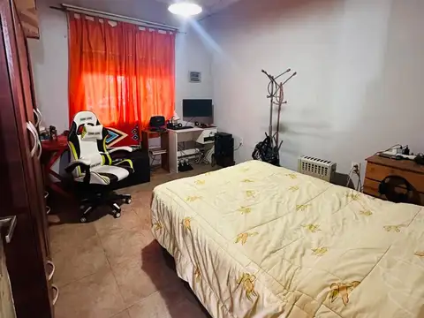 Depto Tipo Casa 5 ambientes con 2 baños